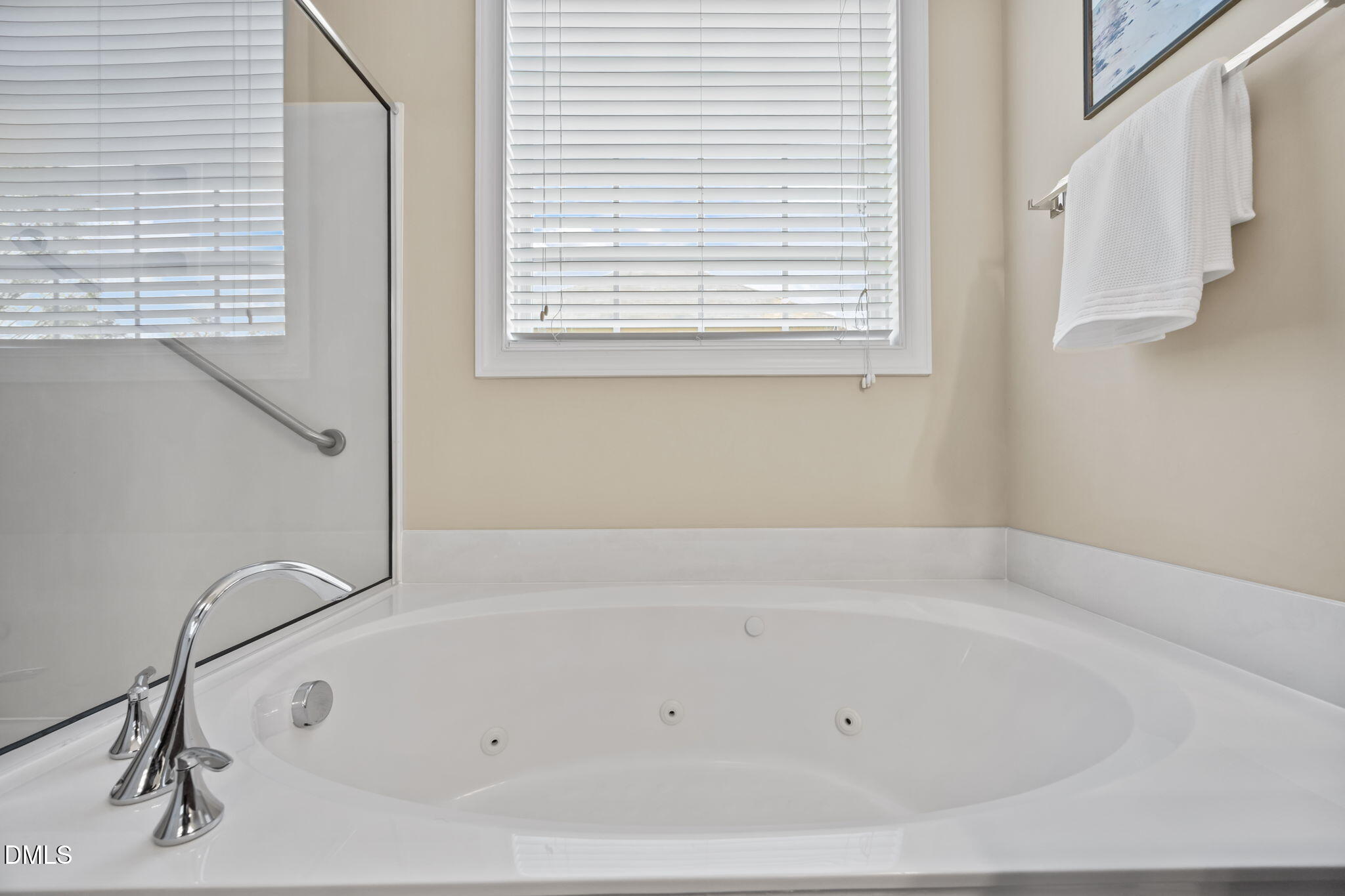 5309 Lyon Farm Drive Durham, NC 27713 - Photo 37 of 68 a bathroom with a bathtub