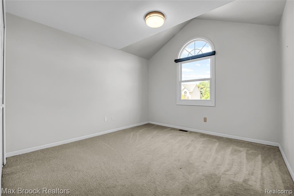 107 Millstone Road Troy, MI 48084 - Photo 19 of 40 Gallery Image 19