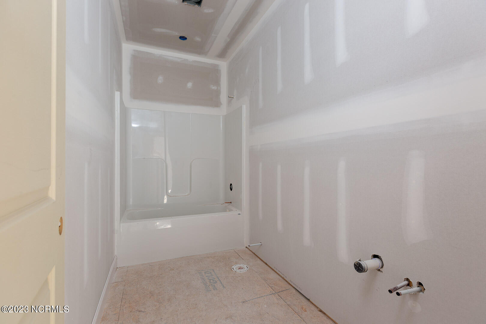 342 Laudie Honeycutt Road Clinton, NC 28328 - Photo 16 of 32 342 Laudie Honeycutt Rd-16