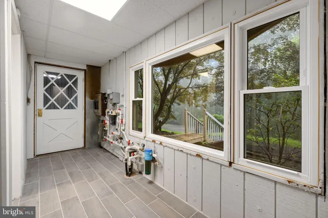 $368,000 | 247 Marsden Heights Road, Linden, VA 22642