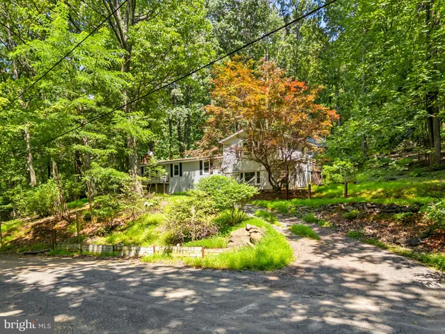 $368,000 | 247 Marsden Heights Road, Linden, VA 22642