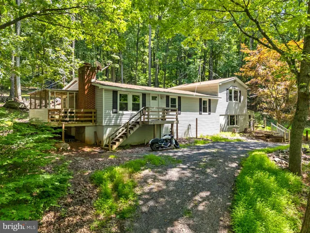 $368,000 | 247 Marsden Heights Road, Linden, VA 22642