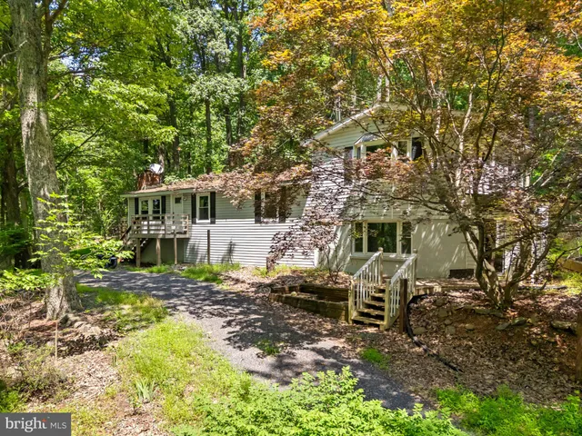 $368,000 | 247 Marsden Heights Road, Linden, VA 22642