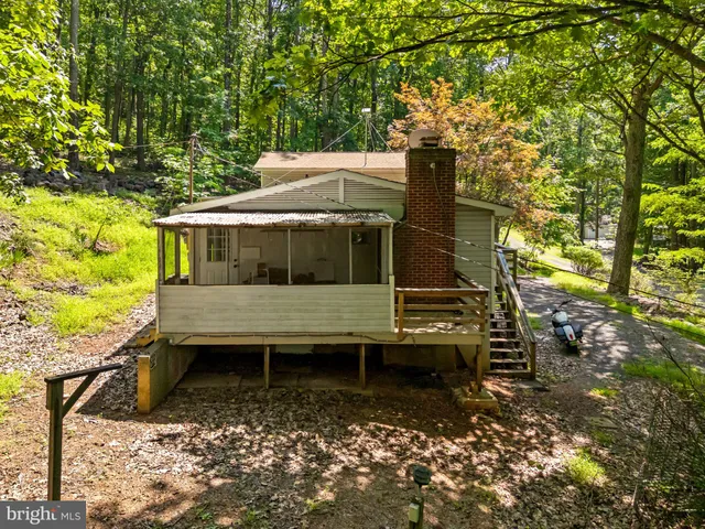 $368,000 | 247 Marsden Heights Road, Linden, VA 22642