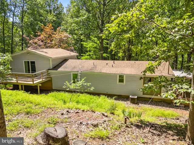 $368,000 | 247 Marsden Heights Road, Linden, VA 22642