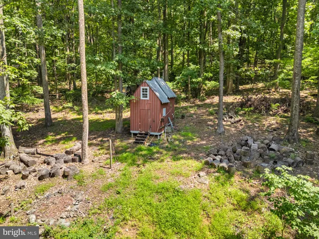 $368,000 | 247 Marsden Heights Road, Linden, VA 22642