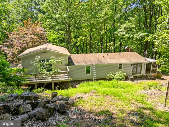$368,000 | 247 Marsden Heights Road, Linden, VA 22642