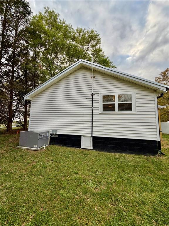 525 Wildcat Bridge Road Royston, GA 30662 - Photo 25 of 26 a backyard of a house