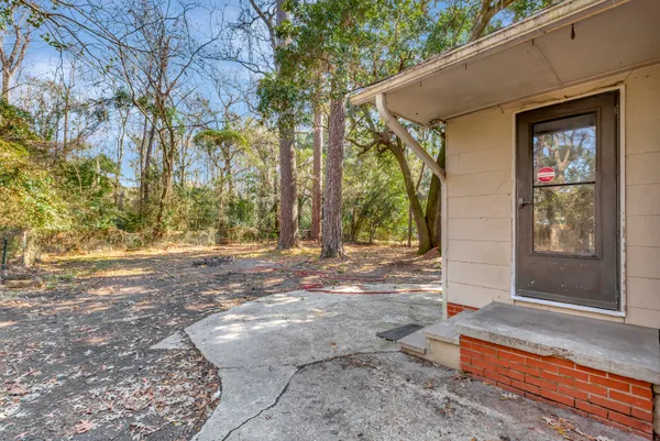 $1,795 | 848 Savage Road, Charleston, SC 29414