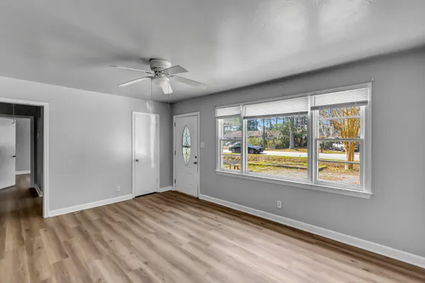 $1,795 | 848 Savage Road, Charleston, SC 29414