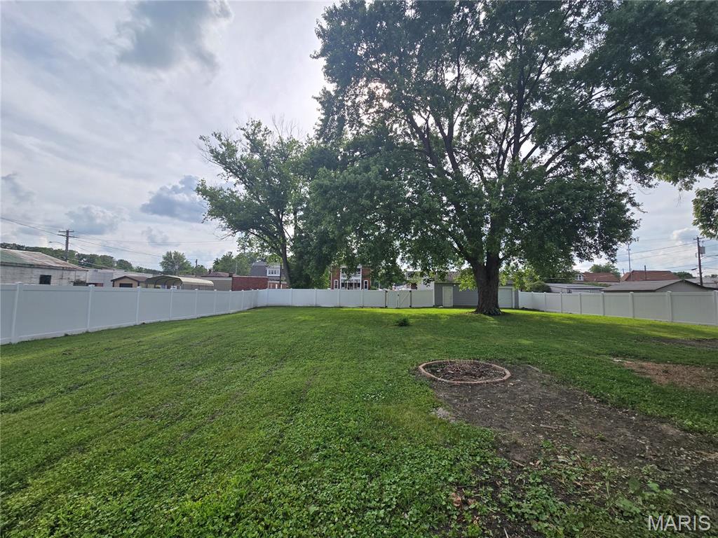 923 South High Street Belleville, IL 62220 - Photo 3 of 23
