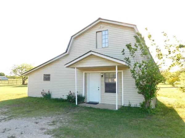 $233,000 | 31 Rogers Circle, Krum, TX 76249