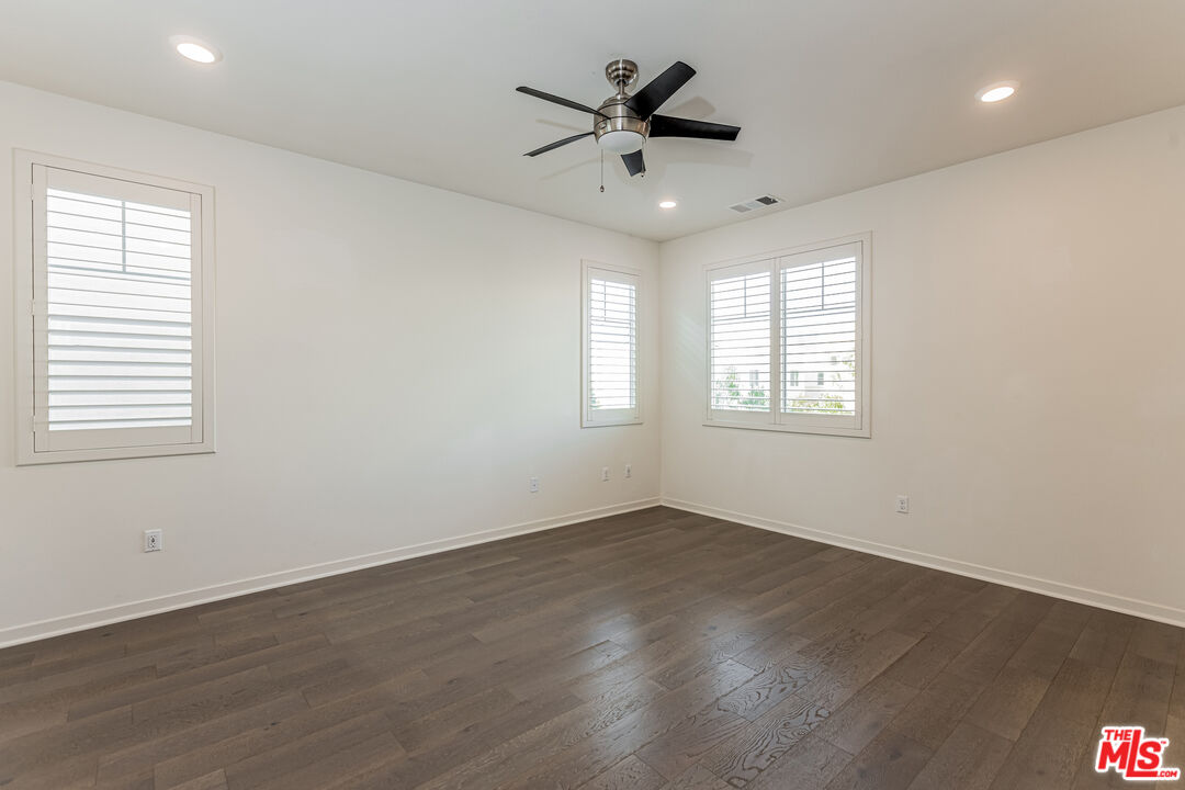 124 Stellar Irvine, CA 92618 - Photo 15 of 27