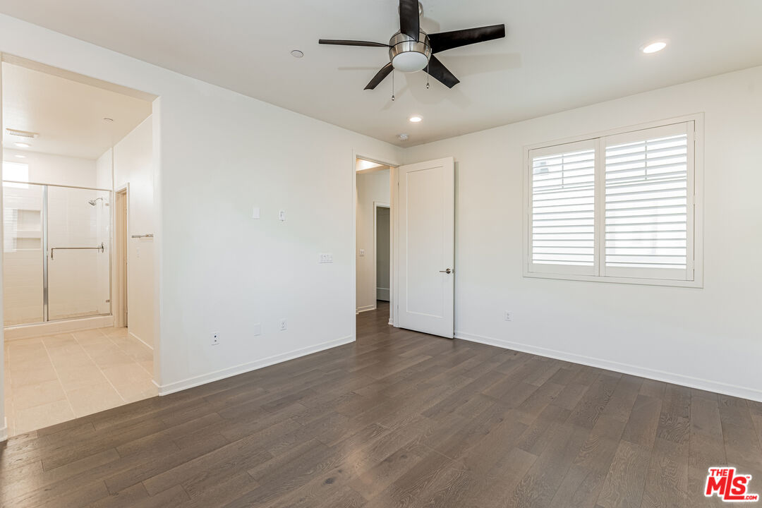 124 Stellar Irvine, CA 92618 - Photo 16 of 27