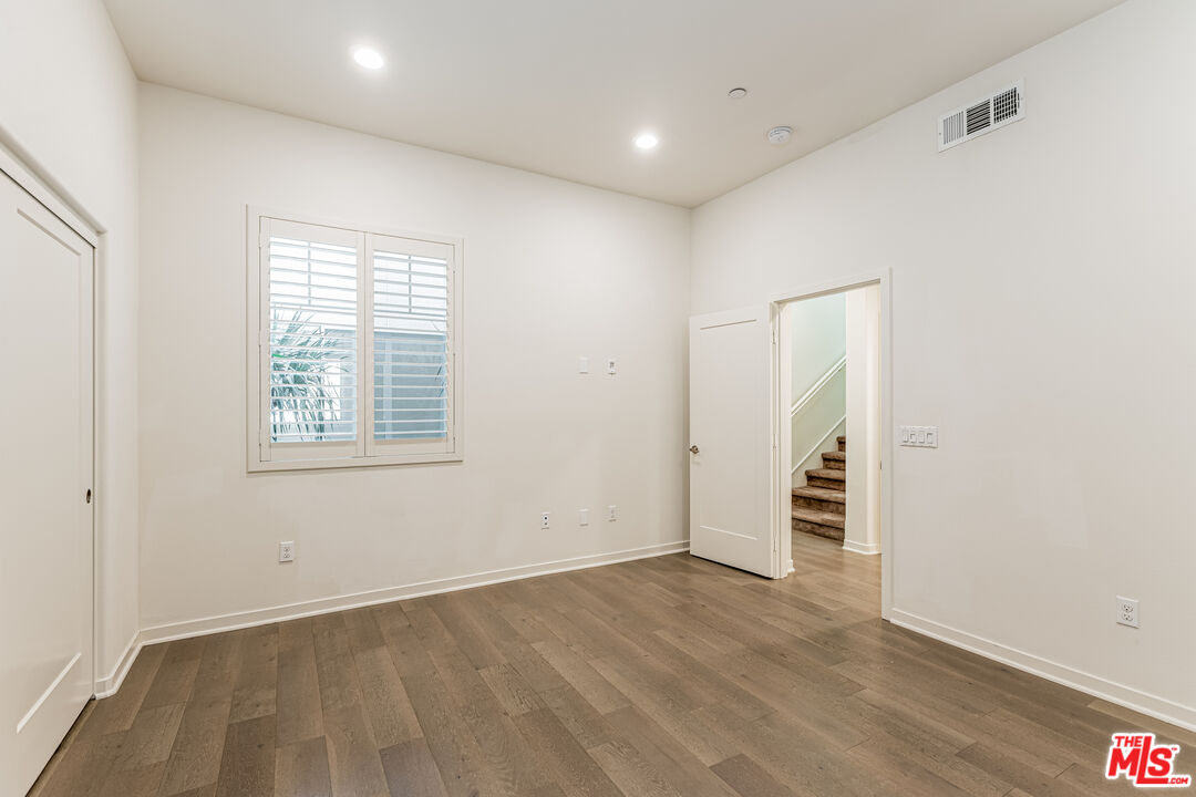 124 Stellar Irvine, CA 92618 - Photo 20 of 27