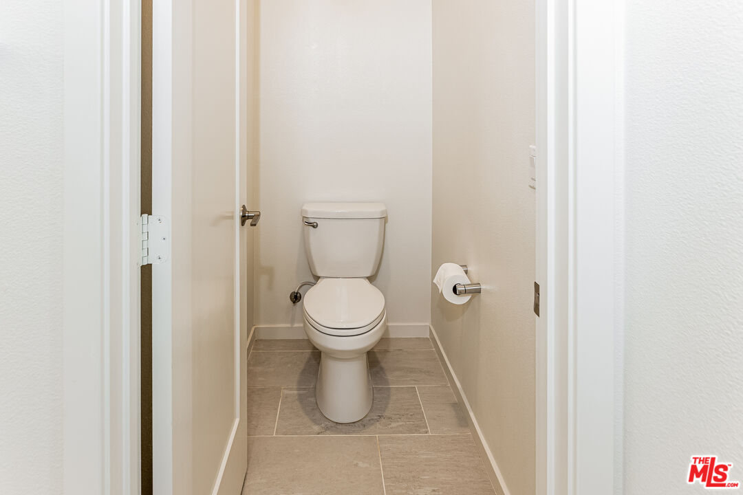 124 Stellar Irvine, CA 92618 - Photo 26 of 27