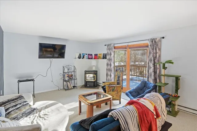 $389,000 | 10 Chelsea Circle, South Burlington, VT 05403