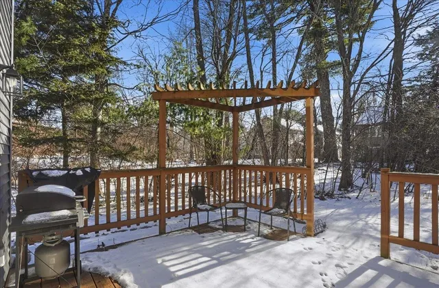 $389,000 | 10 Chelsea Circle, South Burlington, VT 05403