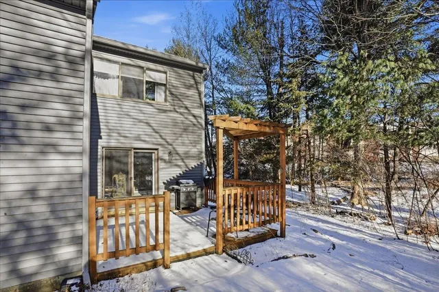 $389,000 | 10 Chelsea Circle, South Burlington, VT 05403