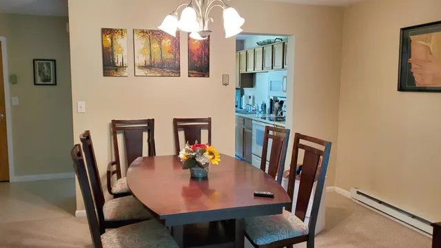 $389,000 | 10 Chelsea Circle, South Burlington, VT 05403