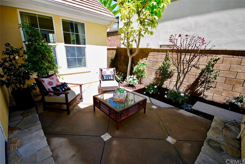 15530 Cardamon Way Tustin, CA 92782 - Photo 20 of 50 Peaceful Private Courtyard