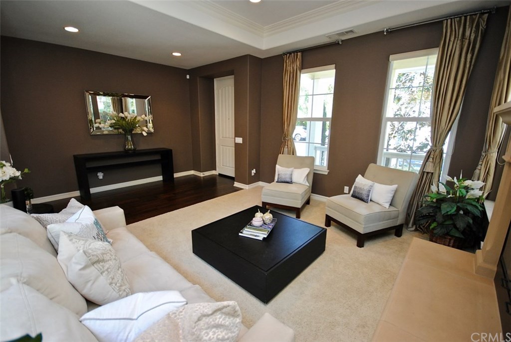 15530 Cardamon Way Tustin, CA 92782 - Photo 22 of 50 Formal Entry