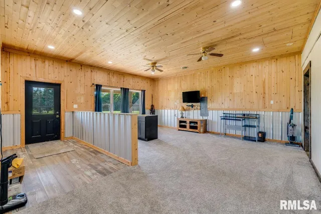 $1,475,000 | 1501 Duncan Road, Stonefort, IL 62987