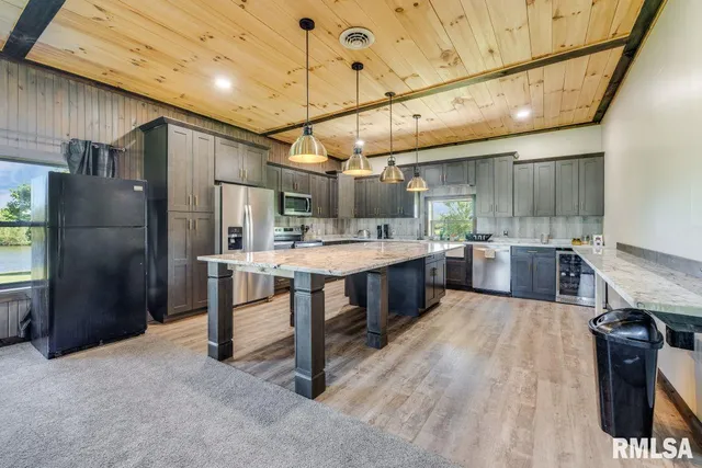 $1,475,000 | 1501 Duncan Road, Stonefort, IL 62987