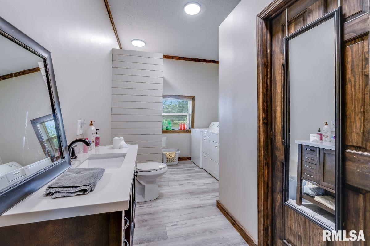 1501 Duncan Road Stonefort, IL 62987 - Photo 9 of 100