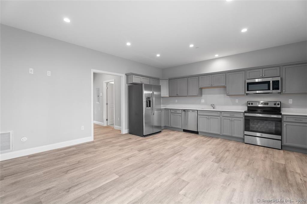 232 Columbus Avenue, Unit 8 New Haven, CT 06519 - Photo 3 of 14