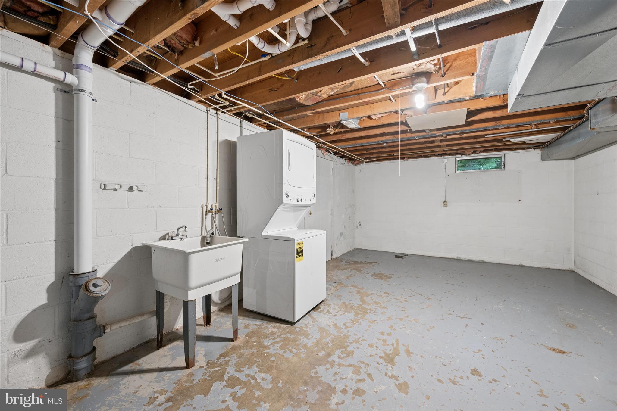 7052 Linganore Road Frederick, MD 21701 - Photo 51 of 76 Laundry Area