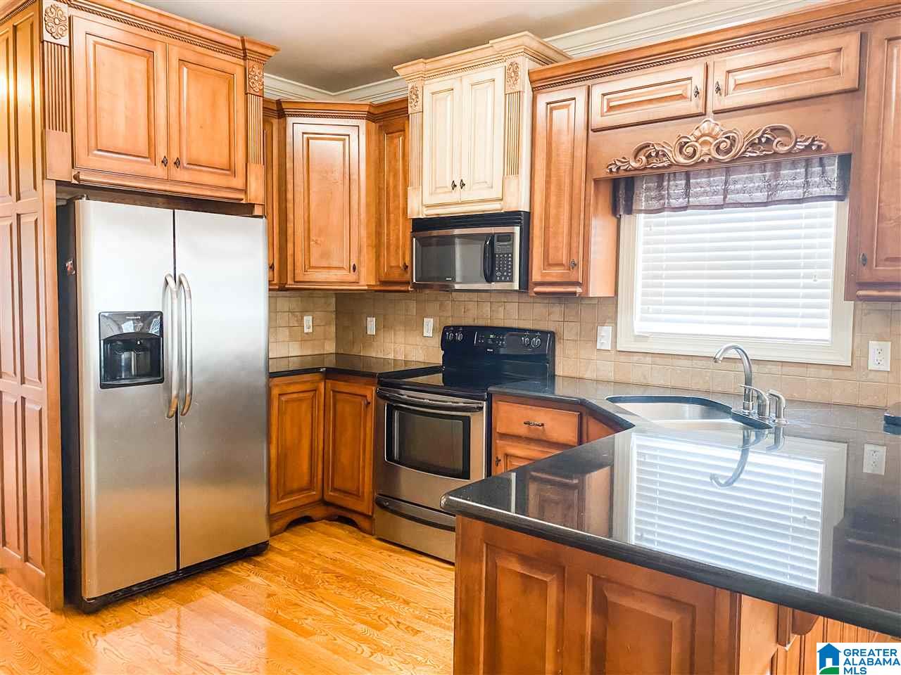 205 Red Bay Drive Alabaster, AL 35114 - Photo 10 of 37