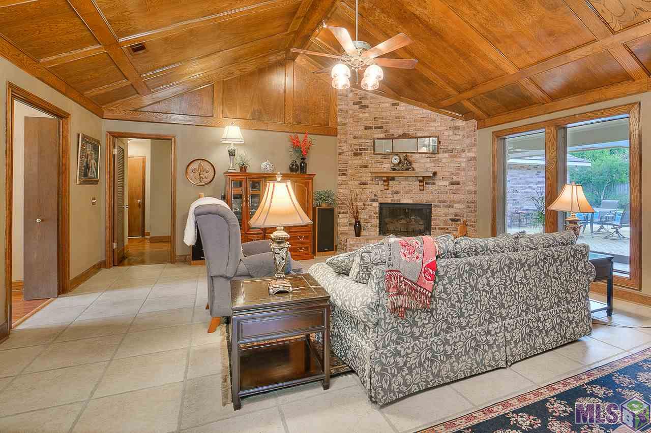 12345 Cardeza Avenue Baton Rouge, LA 70816 - Photo 11 of 20 Relax or Entertain!