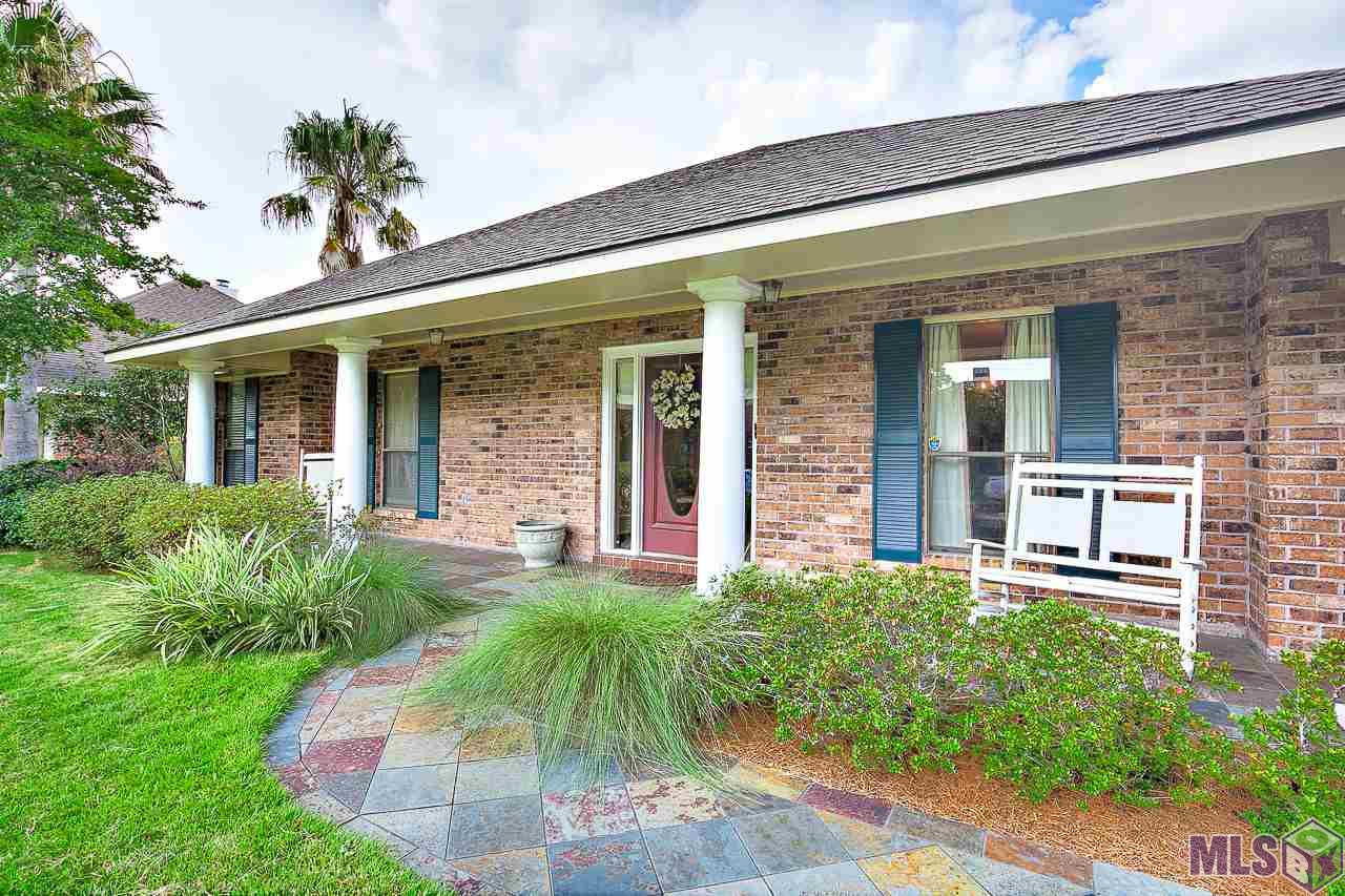 Wonderful Curb Appeal!
