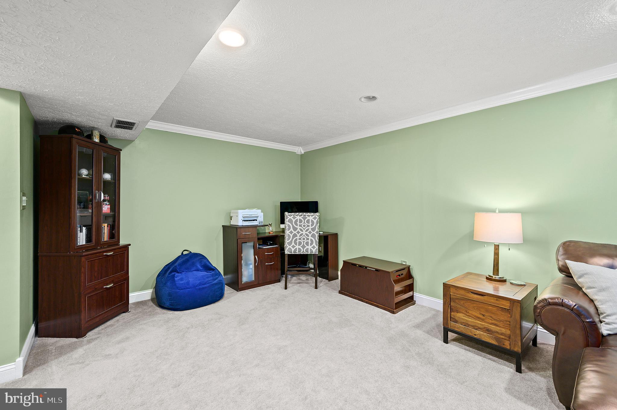 3714 Nile Road Davidsonville, MD 21035 - Photo 22 of 38 Family Room (alt view)