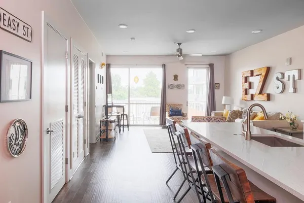 $2,100 | 900 Bartholomew Street, Unit 319, New Orleans, LA 70117