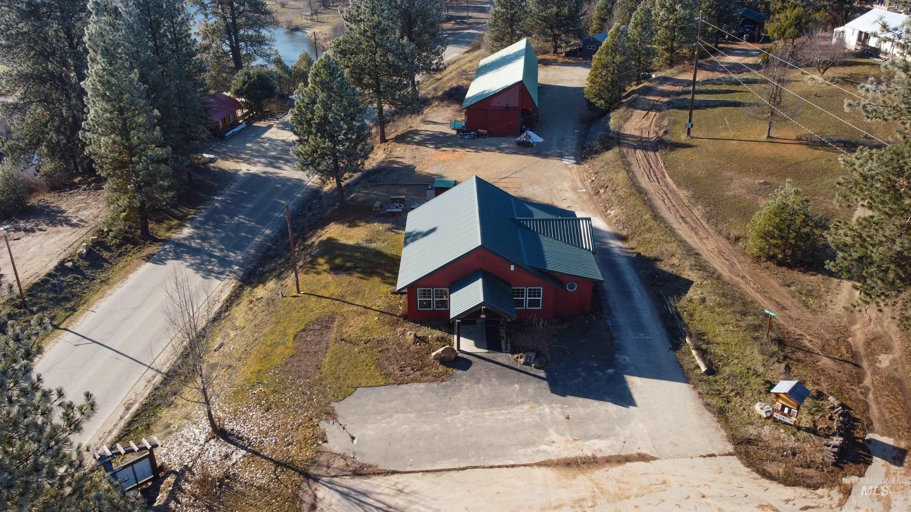 609 South Middlefork Road Garden Valley, ID 83622 - Photo 2 of 31