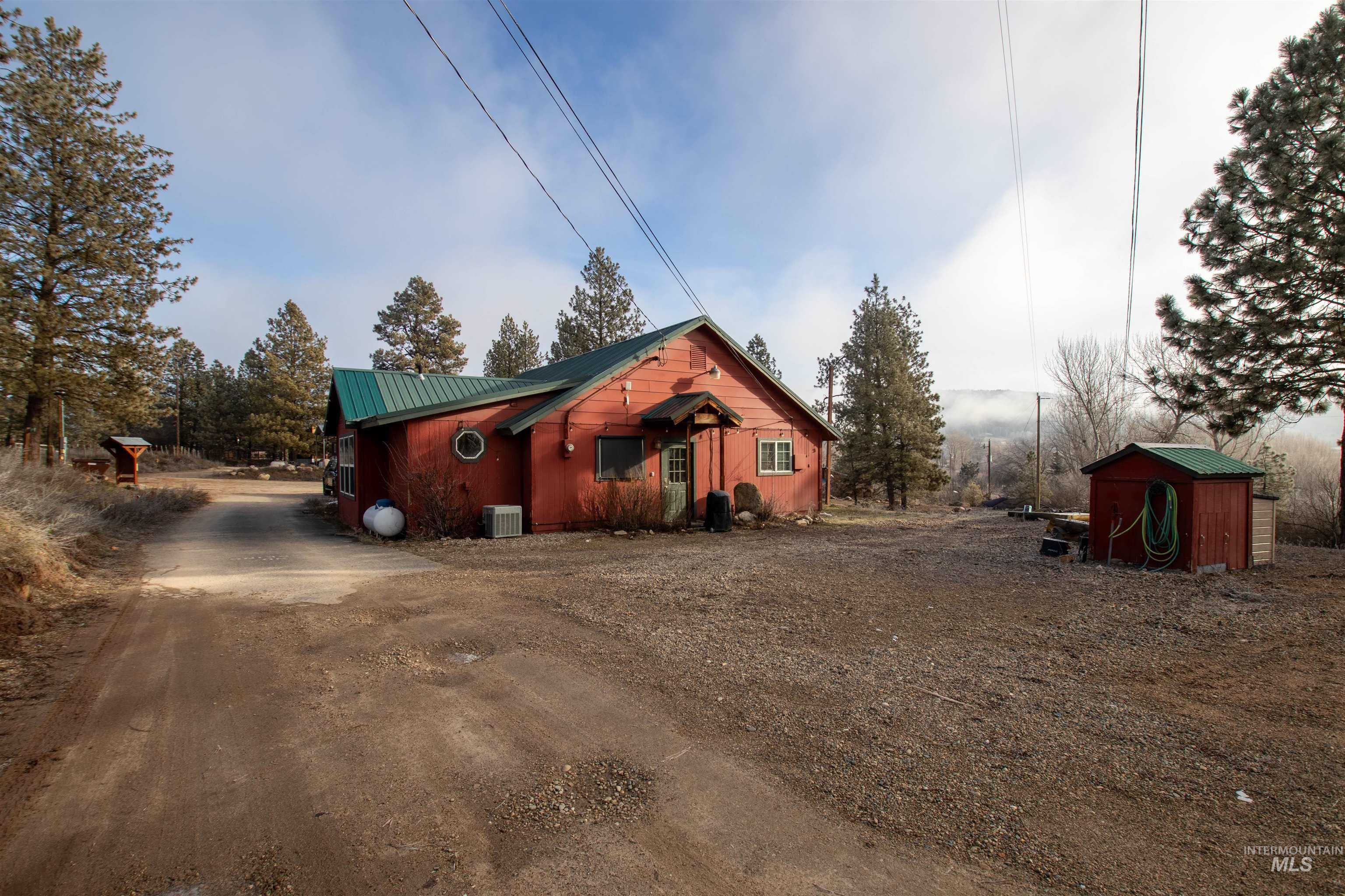 609 South Middlefork Road Garden Valley, ID 83622 - Photo 23 of 31