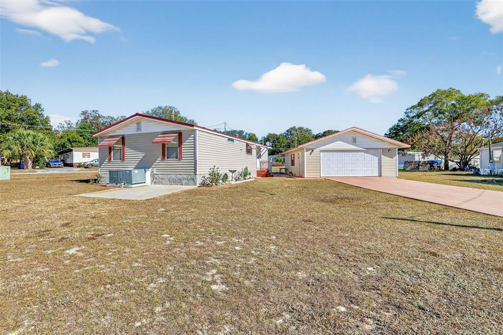 16571 Southeast 102nd Ct Road Summerfield, FL 34491 - Photo 1 of 25