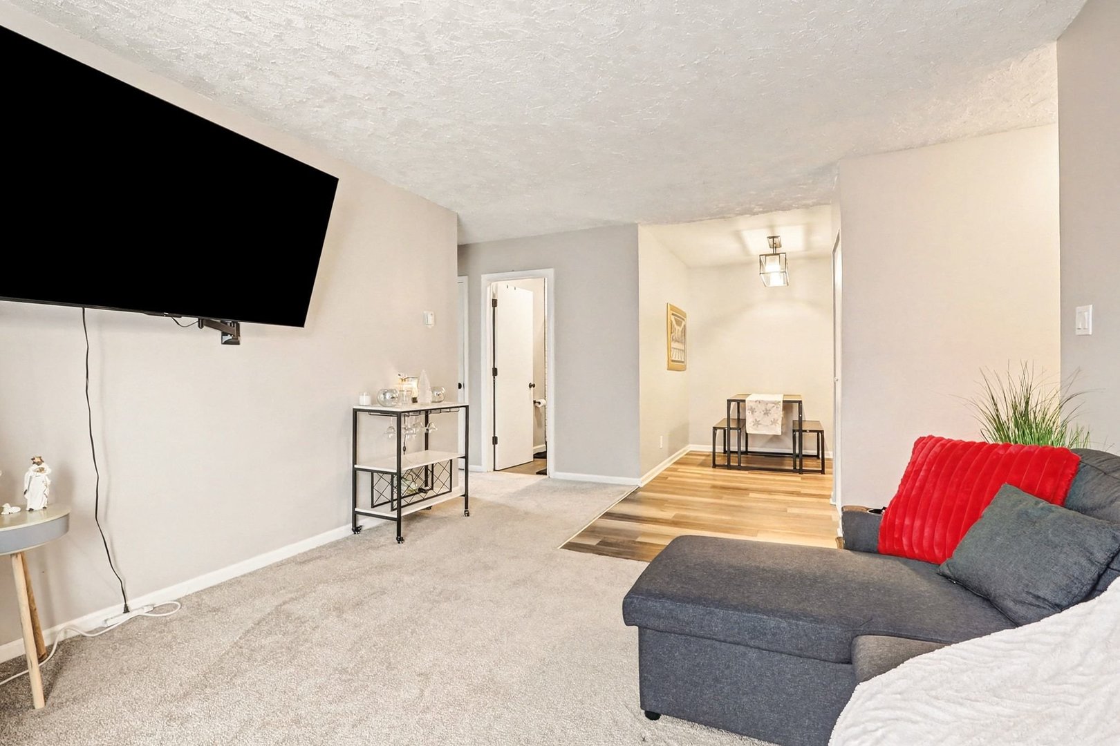 2600 Light Road, Unit 207 Oswego, IL 60543 - Photo 4 of 10