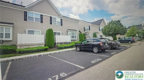 $2,600 | 4176 Bunker Hill Drive South, Coopersburg, PA 18036