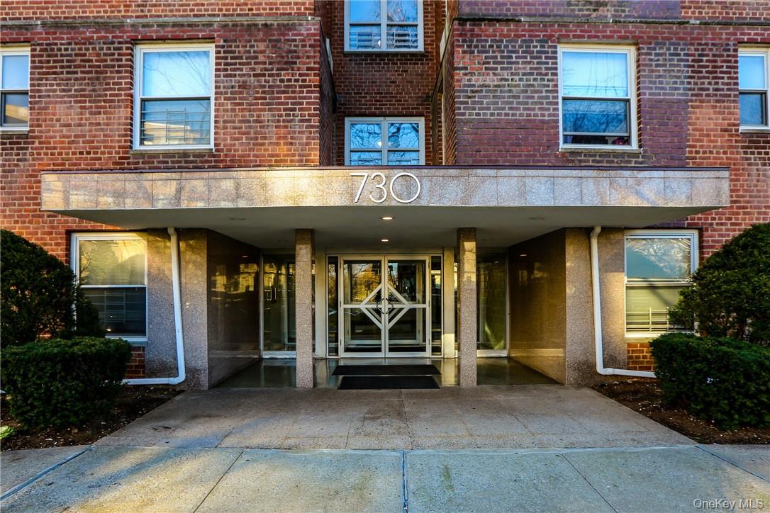 730 Pelham Road, Unit 3F New Rochelle, NY 10805 - Photo 3 of 26