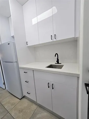 $1,500 | 5020 East 10th Avenue, Hialeah, FL 33013