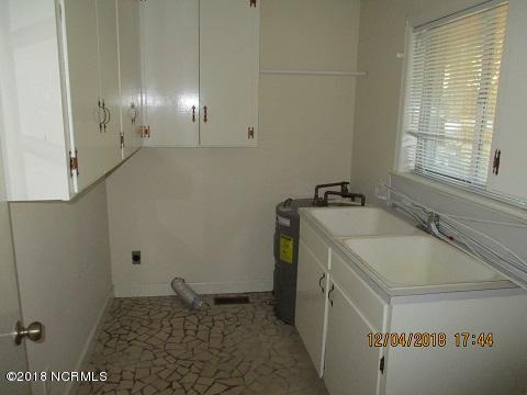 132 Reedsford Road Clinton, NC 28328 - Photo 9 of 13 132 Reedsford Road 7