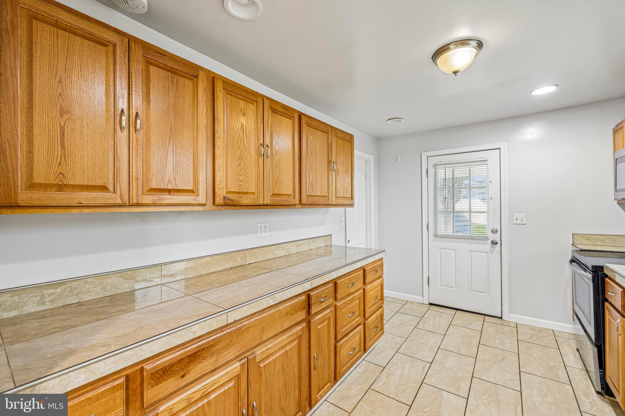 25828 Old Hundred Road Dickerson, MD 20842 - Photo 11 of 32 Kitchen