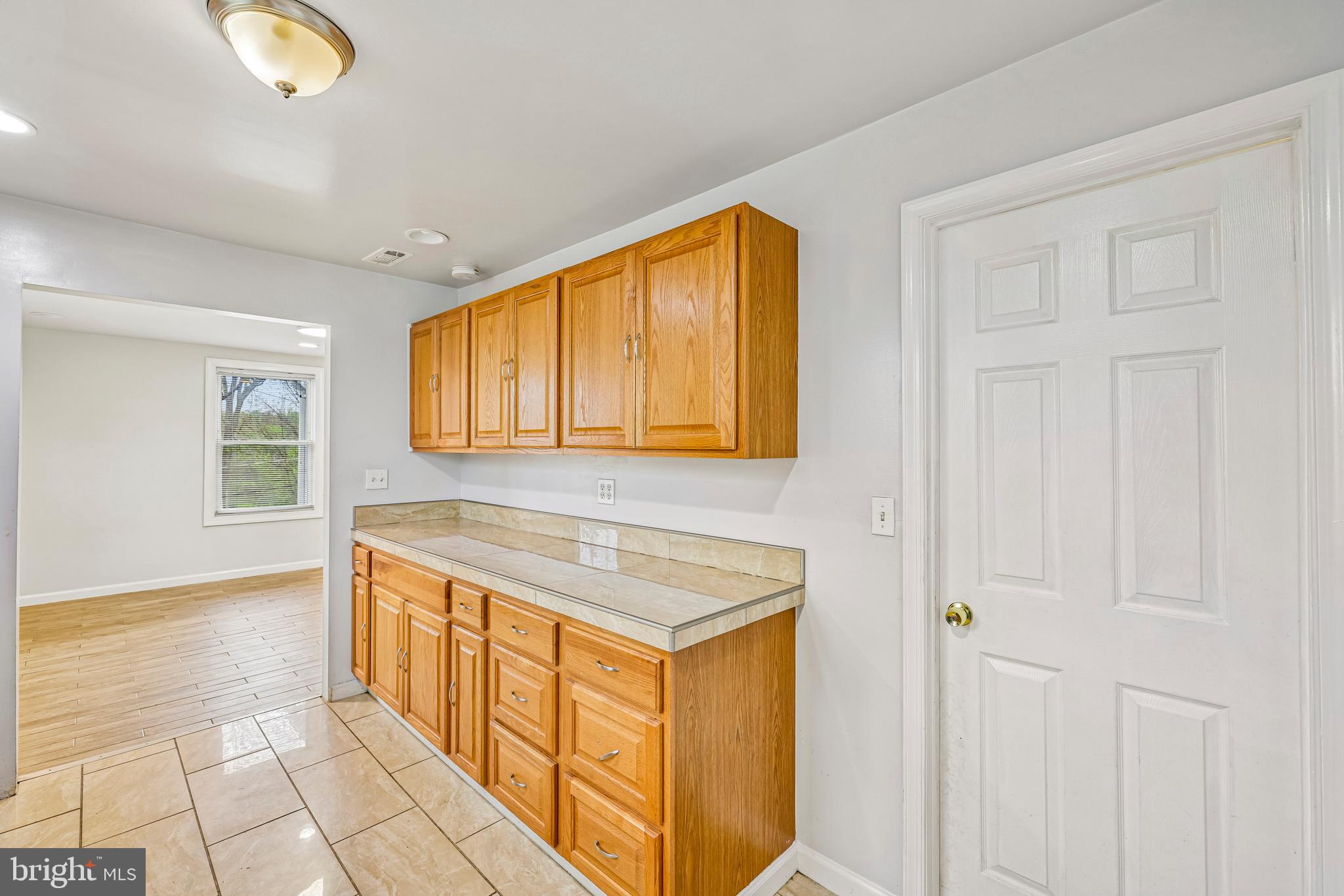 25828 Old Hundred Road Dickerson, MD 20842 - Photo 8 of 32 Kitchen