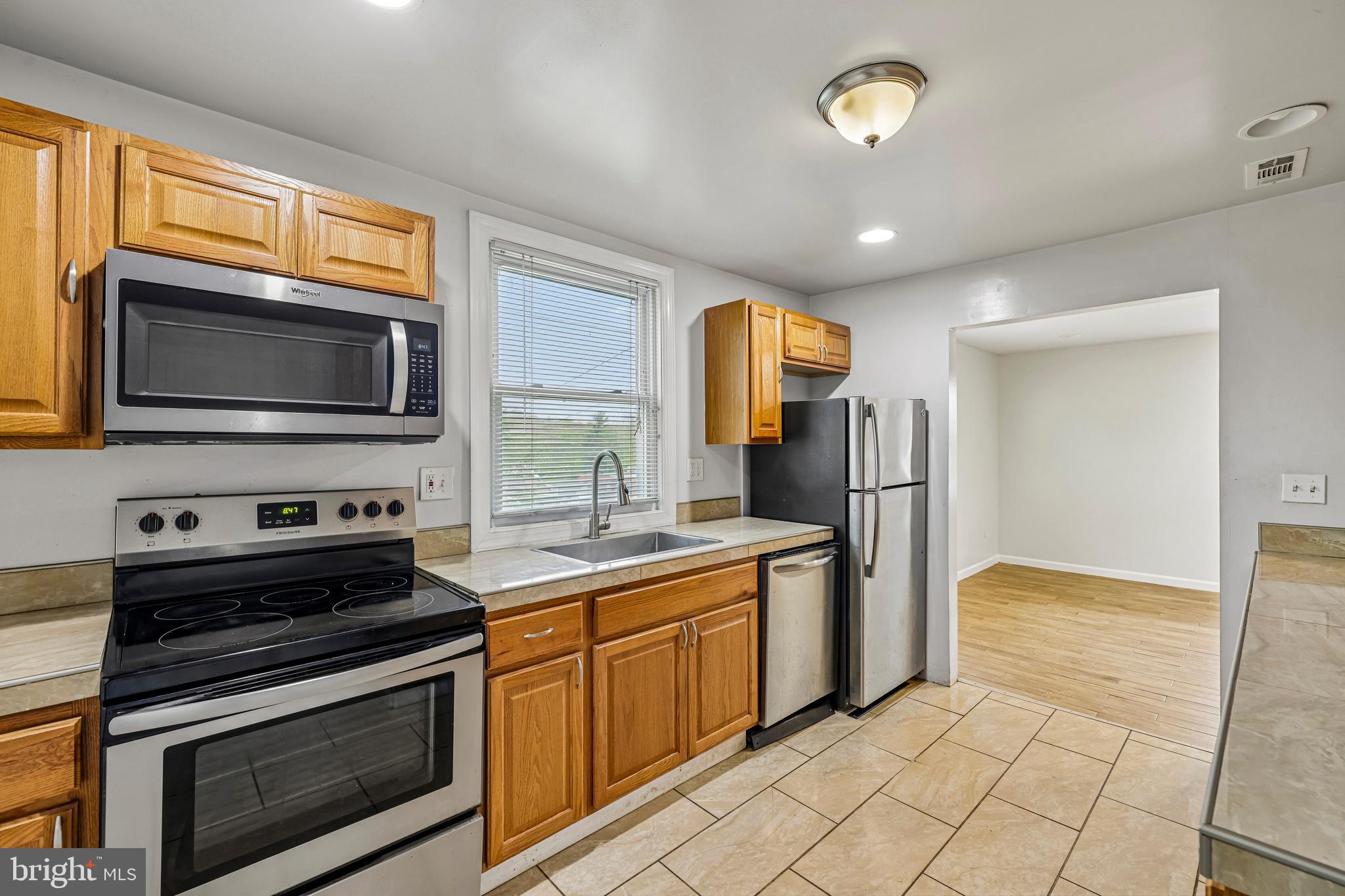 25828 Old Hundred Road Dickerson, MD 20842 - Photo 9 of 32 Kitchen
