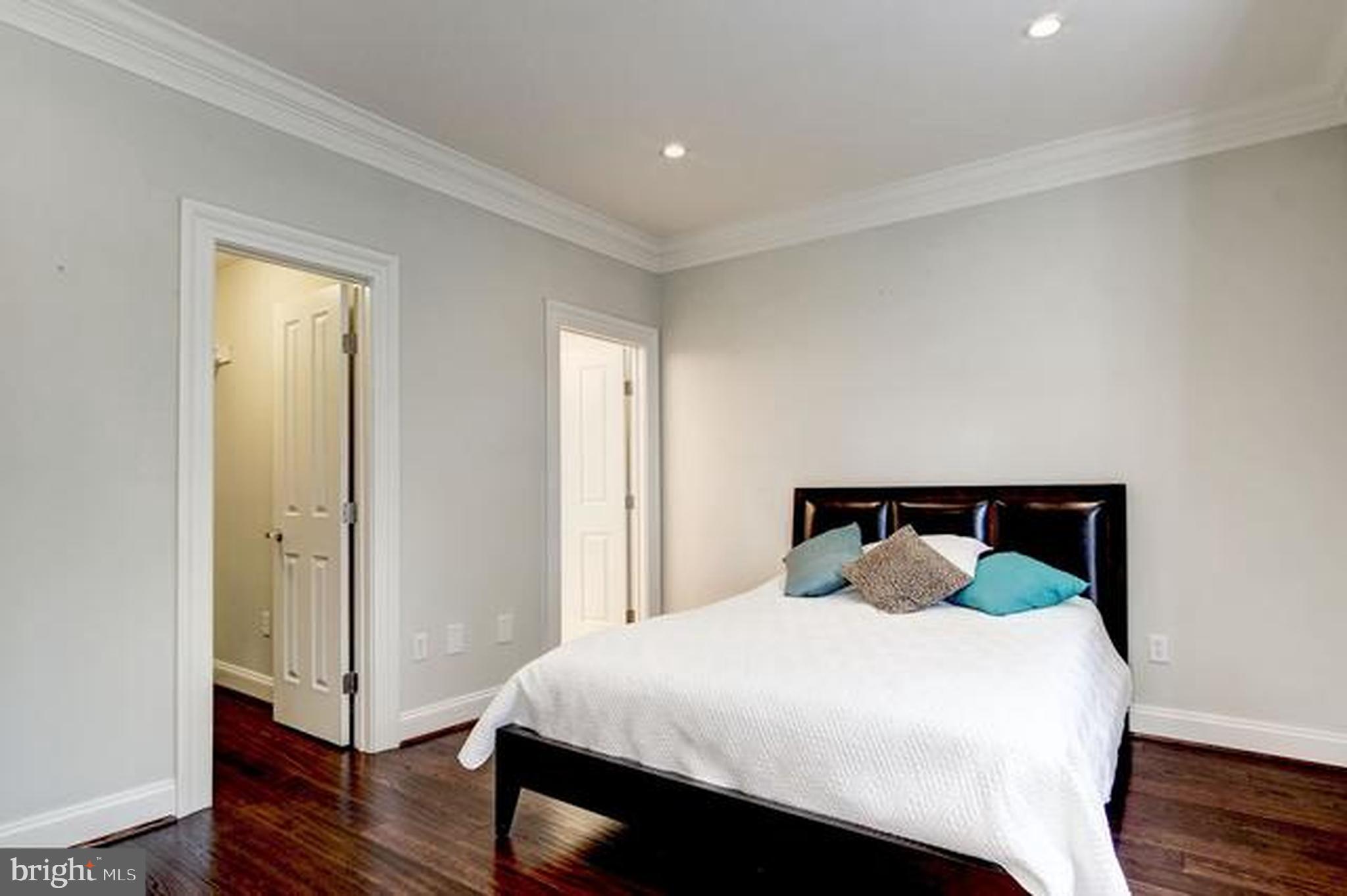 3040 R Street Northwest, Unit 1/2 Washington, DC 20007 - Photo 8 of 27 Gallery Image 8