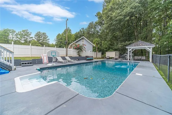 $450,000 | 7168 Highway 81, Monroe, GA 30656