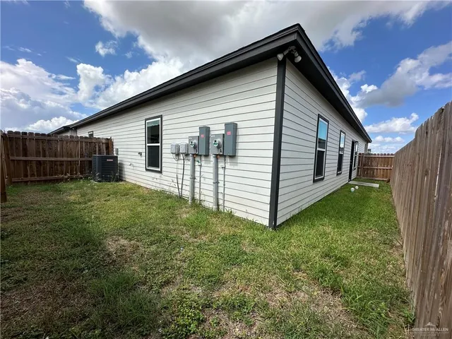 $1,275 | 2229 Summit Road, Unit A, La Feria, TX 78559